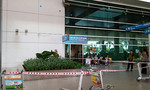 Hành khách nước ngoài rơi lầu ở sân bay Tân Sơn Nhất