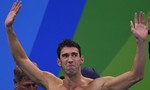 Chùm ảnh: Nghẹn ngào giây phút Michael Phelps chia tay Olympic