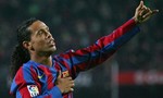 Barca ký hợp đồng lần hai với 'Ảo thuật gia' Ronaldinho
