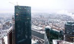 Chàng trai mải mê 'tự sướng', rơi xuống từ tòa nhà cao nhất châu Âu