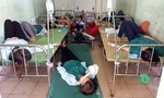 Hàng chục công nhân may nghi ngộ độc sau giờ ăn phải nhập viện