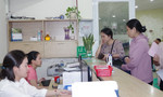Giáo viên ở Sài Gòn được bác sĩ quân y tầm soát ung thư miễn phí