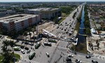 Sập cầu đi bộ mới xây tại Mỹ, ít nhất 4 người chết