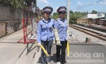 Bộ trưởng GTVT khen hai nữ nhân viên đường sắt cứu người