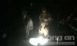 Cảnh sát giao thông bắt 3 tàu khai thác cát lậu trong đêm