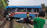 Tai nạn giữa xe khách và xe tải, 9 người thương vong