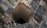 Clip điều gì xảy ra nếu đào đường hầm xuyên tâm trái đất