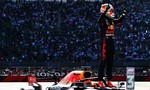 Video Verstappen lên ngôi vô địch thế giới F1