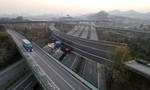 Sập cầu vượt ở Trung Quốc khiến 4 người chết