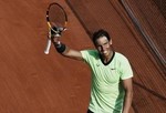 Nadal vào bán kết Roland Garros