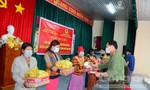 Báo Công an TPHCM và Quỹ Thiện Tâm trao quà Tết cho bà con tại Lâm Đồng