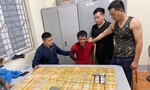 Bắt người nước ngoài mang 180.000 viên thuốc lắc, 4 bánh heroin vào Việt Nam