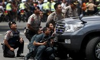 Jakarta rung chuyển bởi loạt tấn công khủng bố, nhiều người thương vong