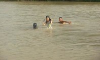 Nữ sinh lao xuống sông cứu bạn, 3 em chết đuối