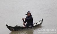 Lũ rút chậm, Bình Định vẫn ngập trong biển nước