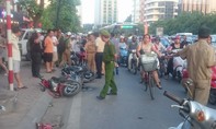 Ô tô “điên” tông hàng chục xe máy, nhiều người la hét