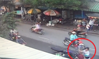 Nữ công nhân hạ gục tên cướp giật dây chuyền trên đường phố Sài Gòn