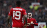 Khai màn đại thắng, Rooney san bằng lịch sử