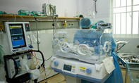 TP.HCM: Bác sĩ bệnh viện quận Thủ Đức cứu kịp thời em bé suýt bị đẻ rơi trên đường