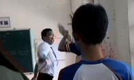 Clip nữ sinh và thầy giáo đánh nhau 'tay đôi' trong lớp học