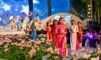Đặc sắc đêm trình diễn áo dài tại Phố đi bộ Nguyễn Huệ