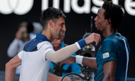Djokovic giành chiến thắng trong trận đấu 'bào sức' với Monfils