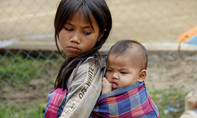 Nét hồn nhiên của trẻ em ở nơi nghèo khó nước Lào