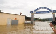 Một xã ở Hà Tĩnh bị nước lũ dâng ngập cô lập suốt 3 ngày