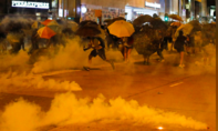 Hong Kong thảo luận luật khẩn cấp để đối phó biểu tình