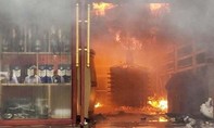Cháy lớn tại khách sạn, một người tử vong
