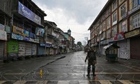 Ấn Độ thiết quân luật ở Kashmir làm gia tăng căng thẳng với Pakistan