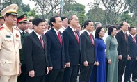 Đoàn đại biểu dự Đại hội Đảng bộ TPHCM tưởng nhớ Chủ tịch Hồ Chí Minh, các Anh hùng Liệt sĩ