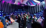 Hơn 20 dân chơi tham gia tiệc ma tuý cùng 1 F0 trong quán karaoke “chui”