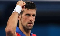 Djokovic thắng dễ tay vợt chủ nhà ở Olympic