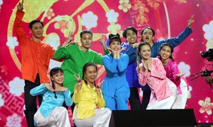 Việt Hương hát MV hài Tết, lan tỏa năng lượng tích cực