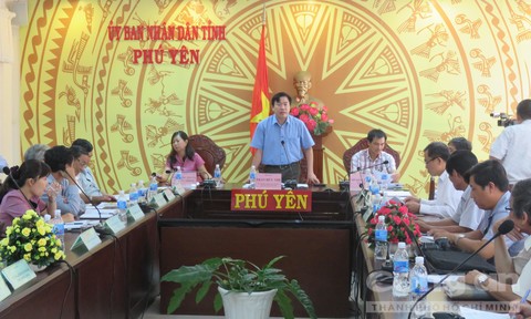 Ông Trần Hữu Thế, Phó Chủ tịch UBND tỉnh Phú Yên cho biết, do chưa có kết quả kiểm nghiệm nên chưa thể đưa ra kết luận cuối cùng về nguyên nhân khiến tôm hùm ở Sông Cầu chết hàng loạt
