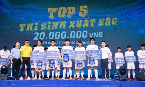 Đã tuyển chọn được 5 tài năng bóng đá trẻ Việt Nam