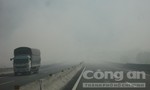 Khói mù mịt trên cao tốc TPHCM - Trung Lương