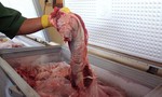Biến thịt lợn thành thịt bò bán ra thị trường