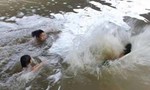 5 học sinh lớp 8 đuối nước khi tắm sông, một em thiệt mạng