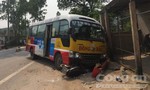 Xe buýt gây tai nạn liên hoàn, 2 người chết, 3 người bị thương