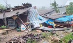Thừa Thiên – Huế: Bão lật bay nhiều mái nhà, nước ngập lụt