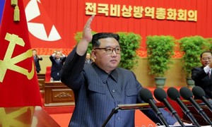 Ông Kim Jong Un tuyên bố chiến thắng dịch Covid-19