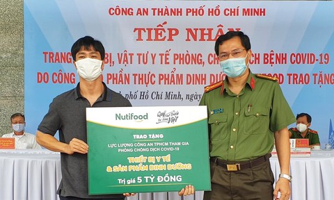 Tiếp sức cho lực lượng Công an TPHCM chống dịch Covid-19 - Vimarsana News