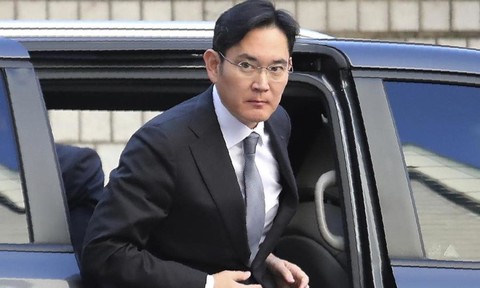 Hàn Quốc ân xá cho “thái tử” Samsung